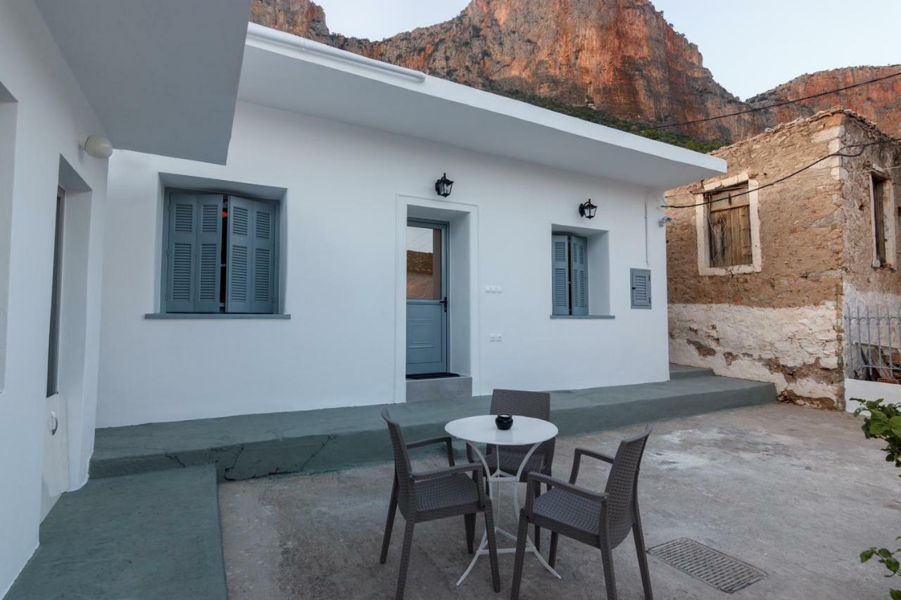 Infinity Apartment Leonídion Екстериор снимка